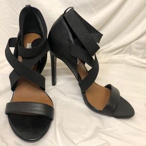 Steve Madden Black Dancr Heels